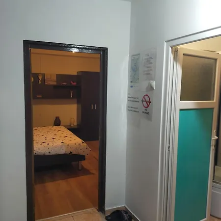 Elena Camere De Inchiriat Penzion Bukurešť