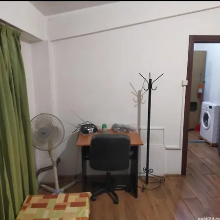 Elena Camere De Inchiriat Guest house Bucharest
